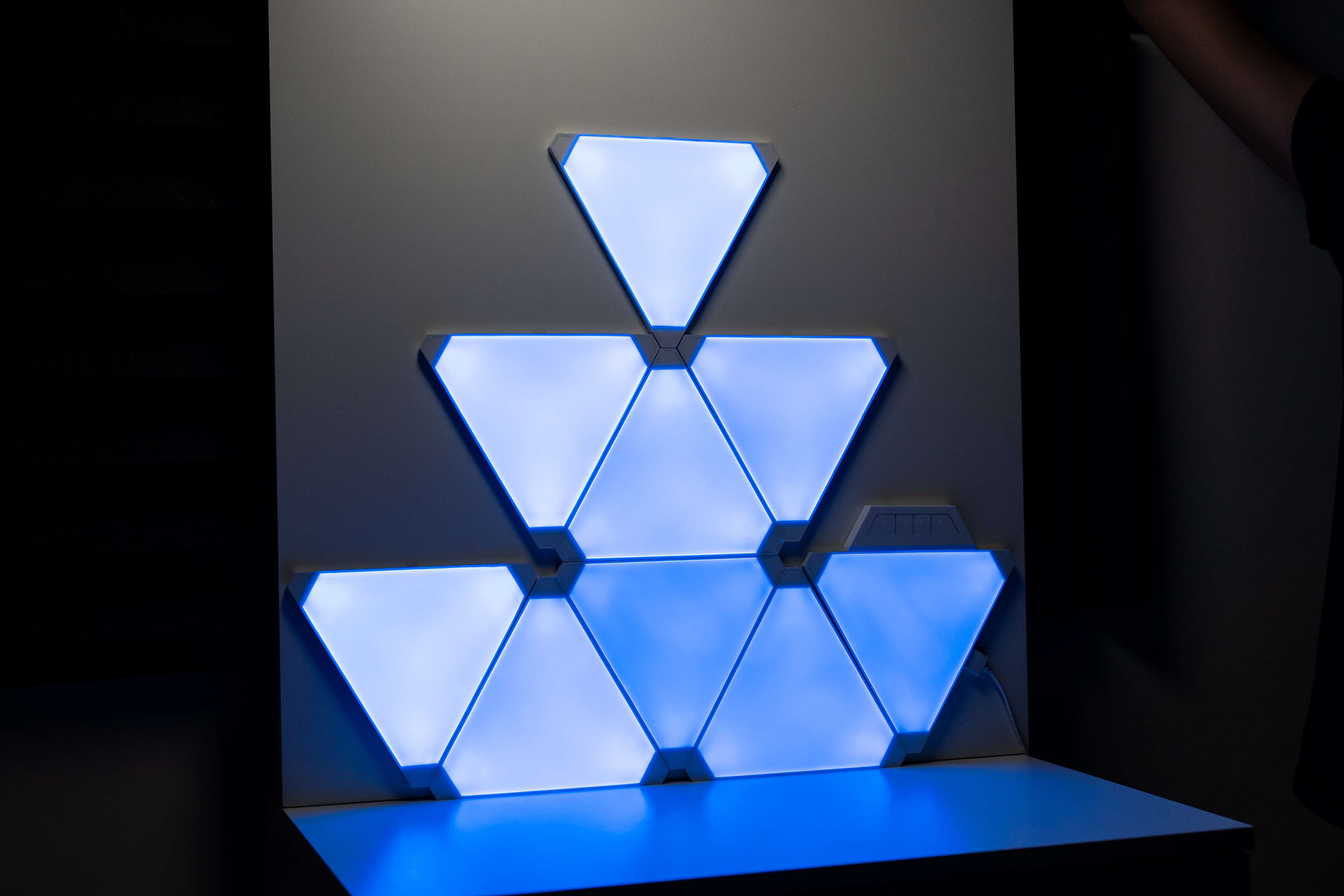 Cololight RGB Triangle Light Kit Customizable LED Multicolor Kit - Image 13
