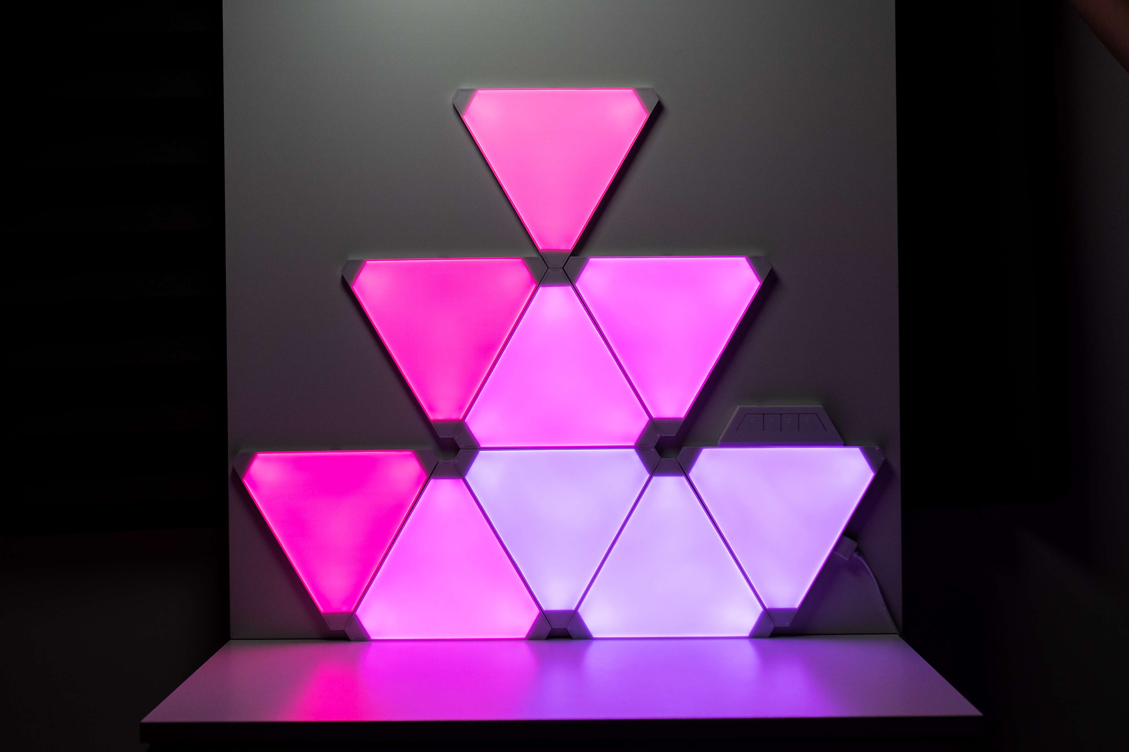 Cololight RGB Triangle Light Kit Customizable LED Multicolor Kit - Image 9