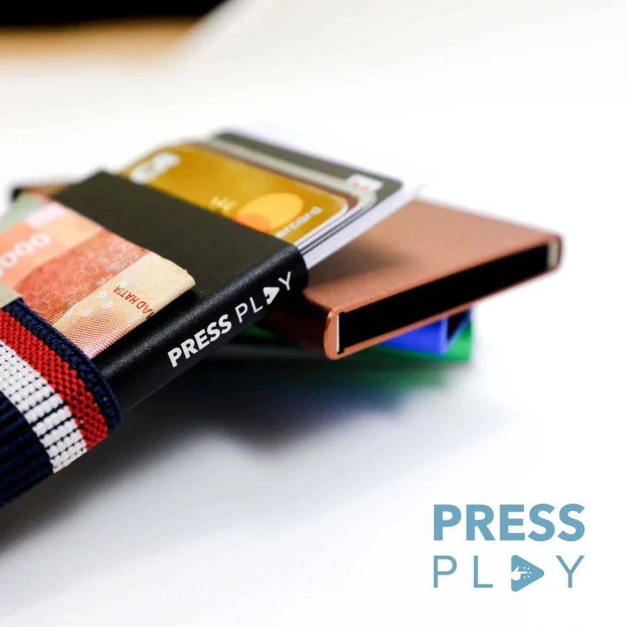 ESSENTIAL RFID Pop Up Card Case Wallet by Press Play - Image 4