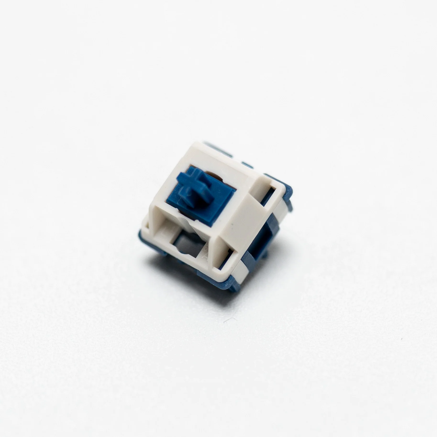 HMX Xinhai 37g Linear Switch PCB Mount for Mechanical Keyboard - Image 4