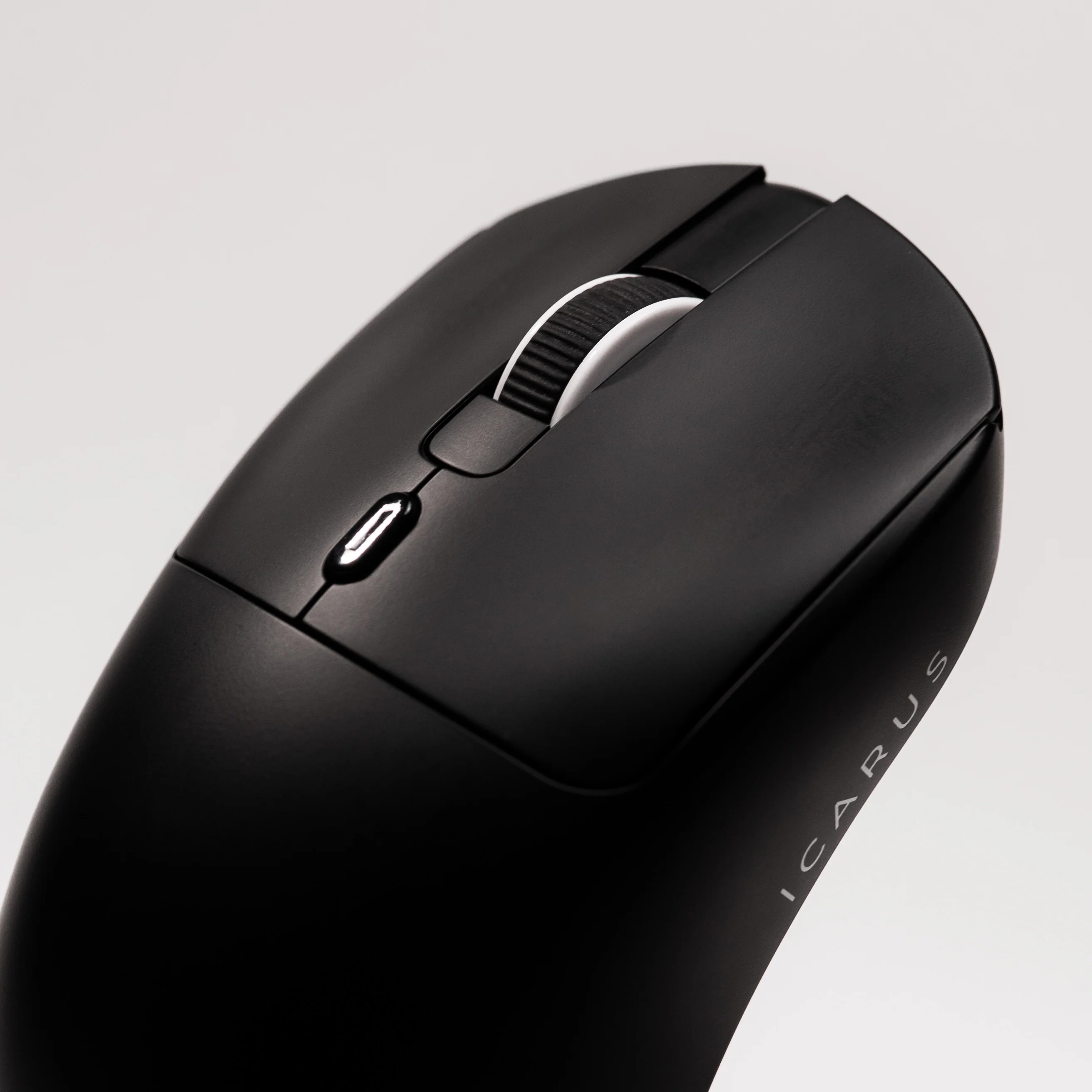 ICARUS V2 Nearlink PAW3395 Wireless Gaming Mouse - Image 10