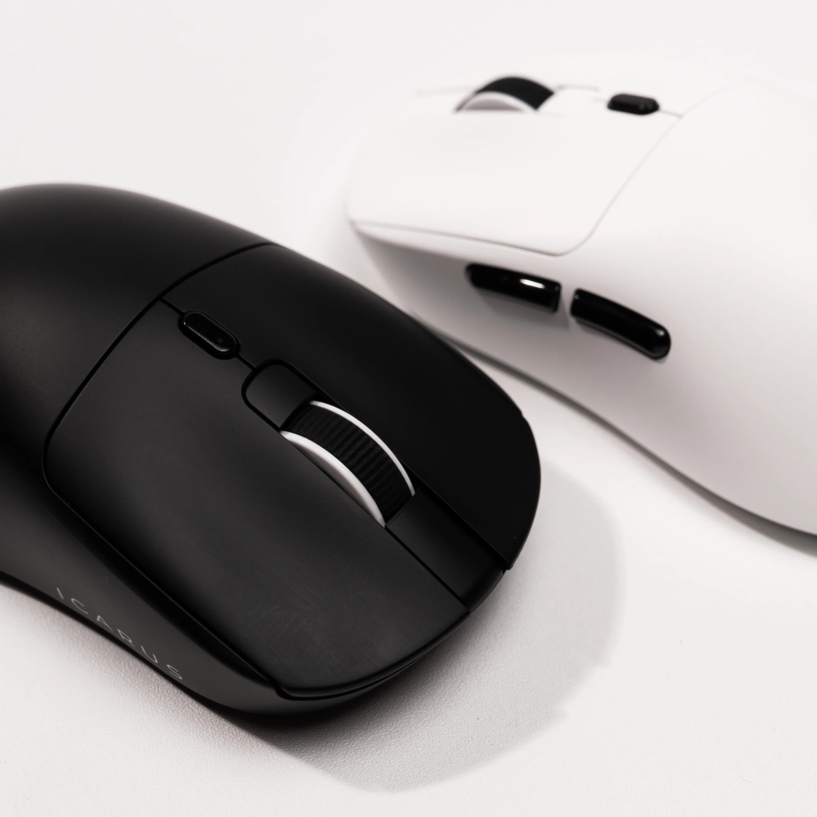 ICARUS V2 Nearlink PAW3395 Wireless Gaming Mouse - Image 6