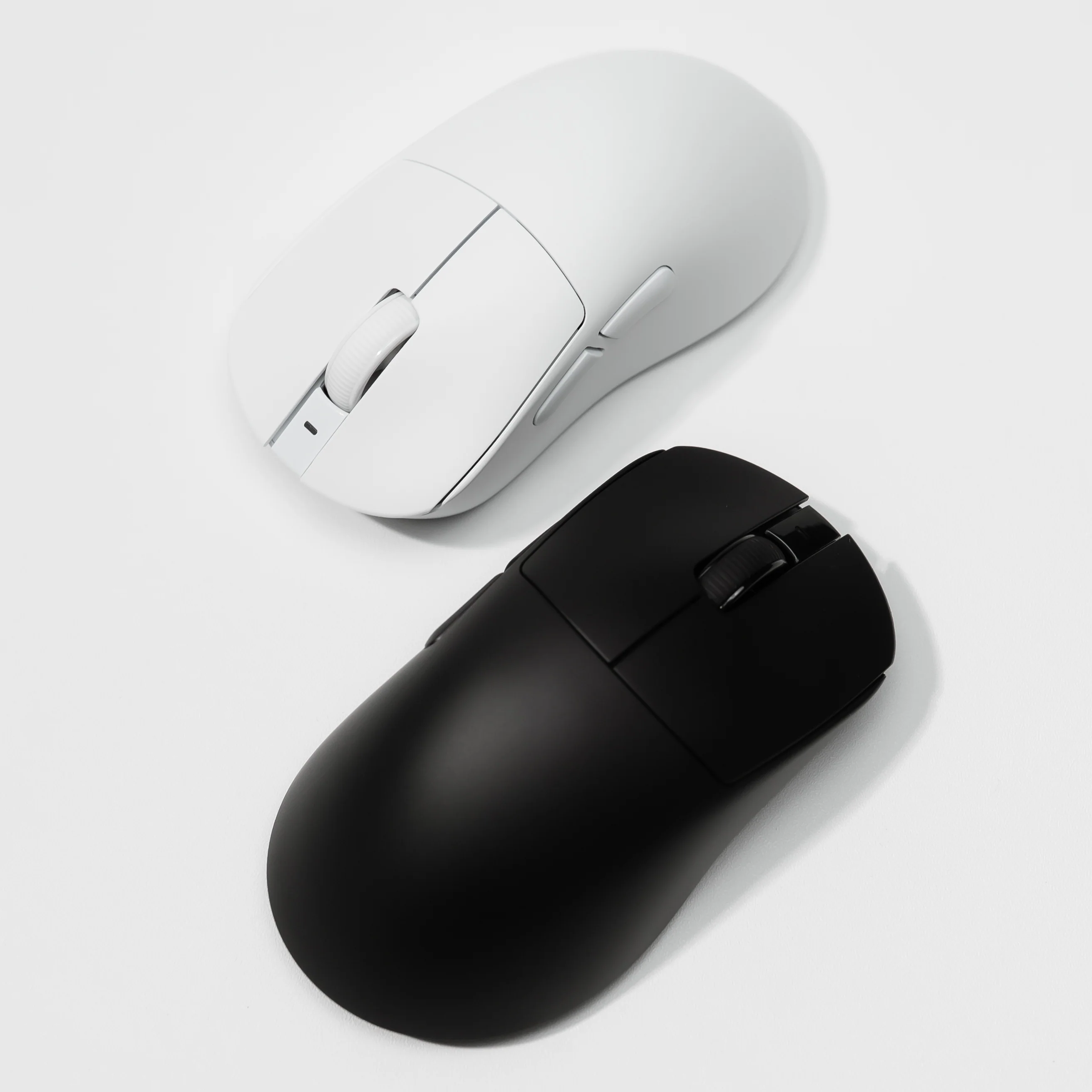 IRIS V2 Nearlink PAW3395 Wireless Gaming Mouse - Image 14