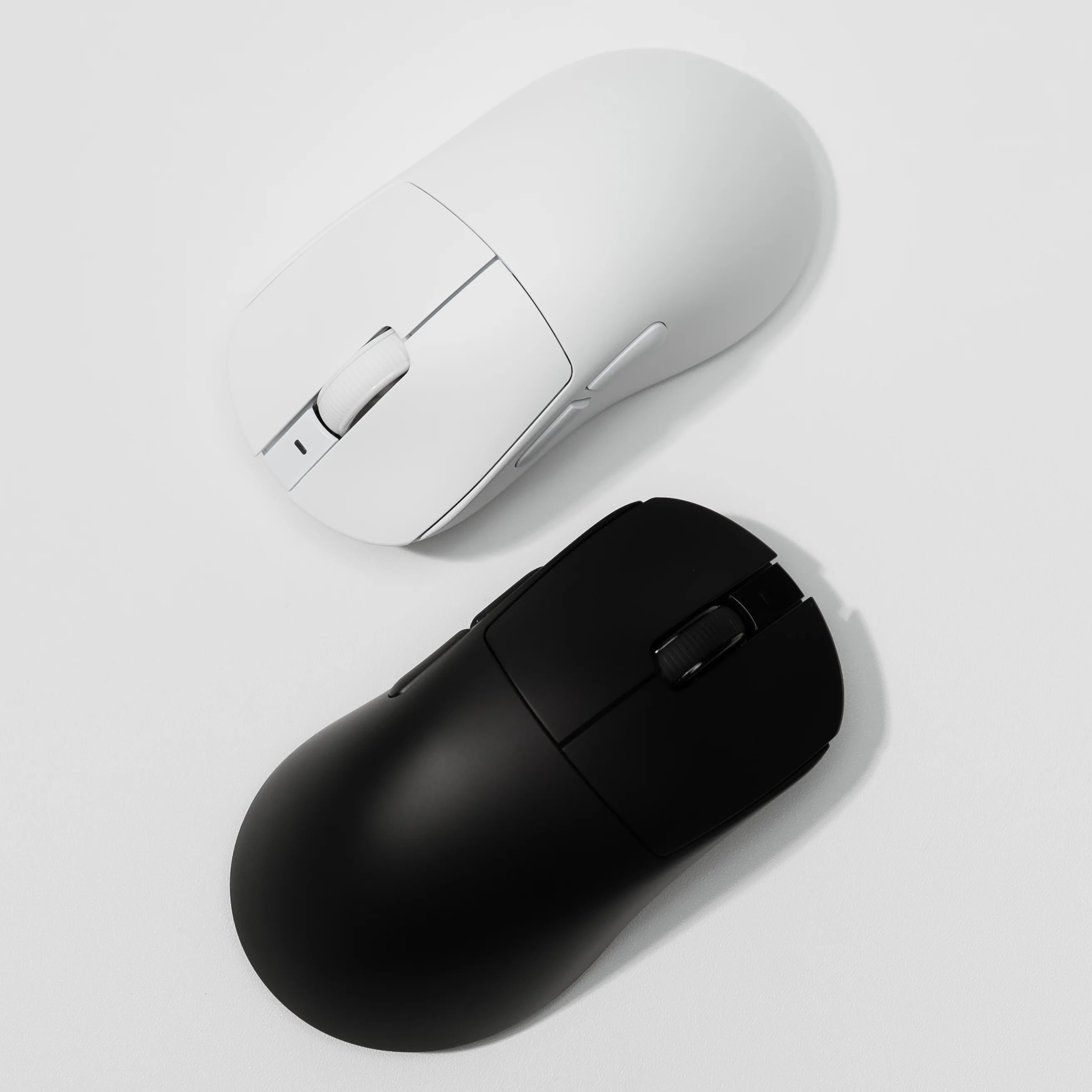 IRIS V2 Nearlink PAW3395 Wireless Gaming Mouse - Image 16