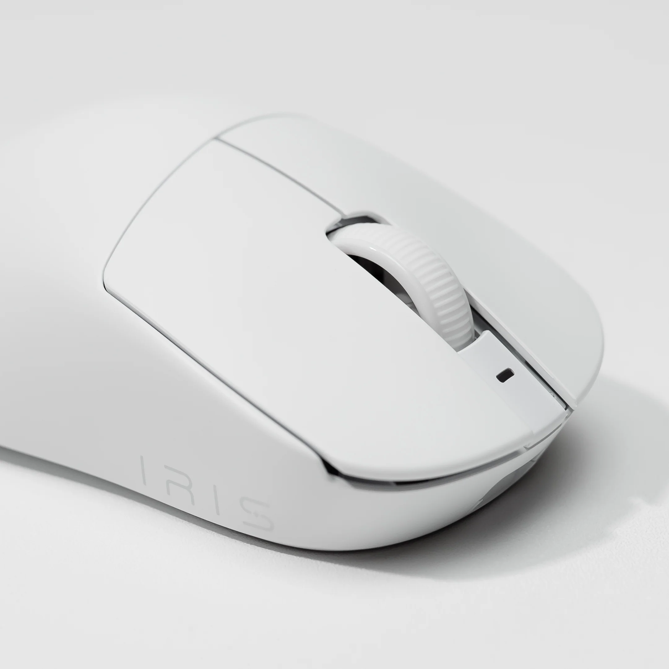 IRIS V2 Nearlink PAW3395 Wireless Gaming Mouse - Image 6