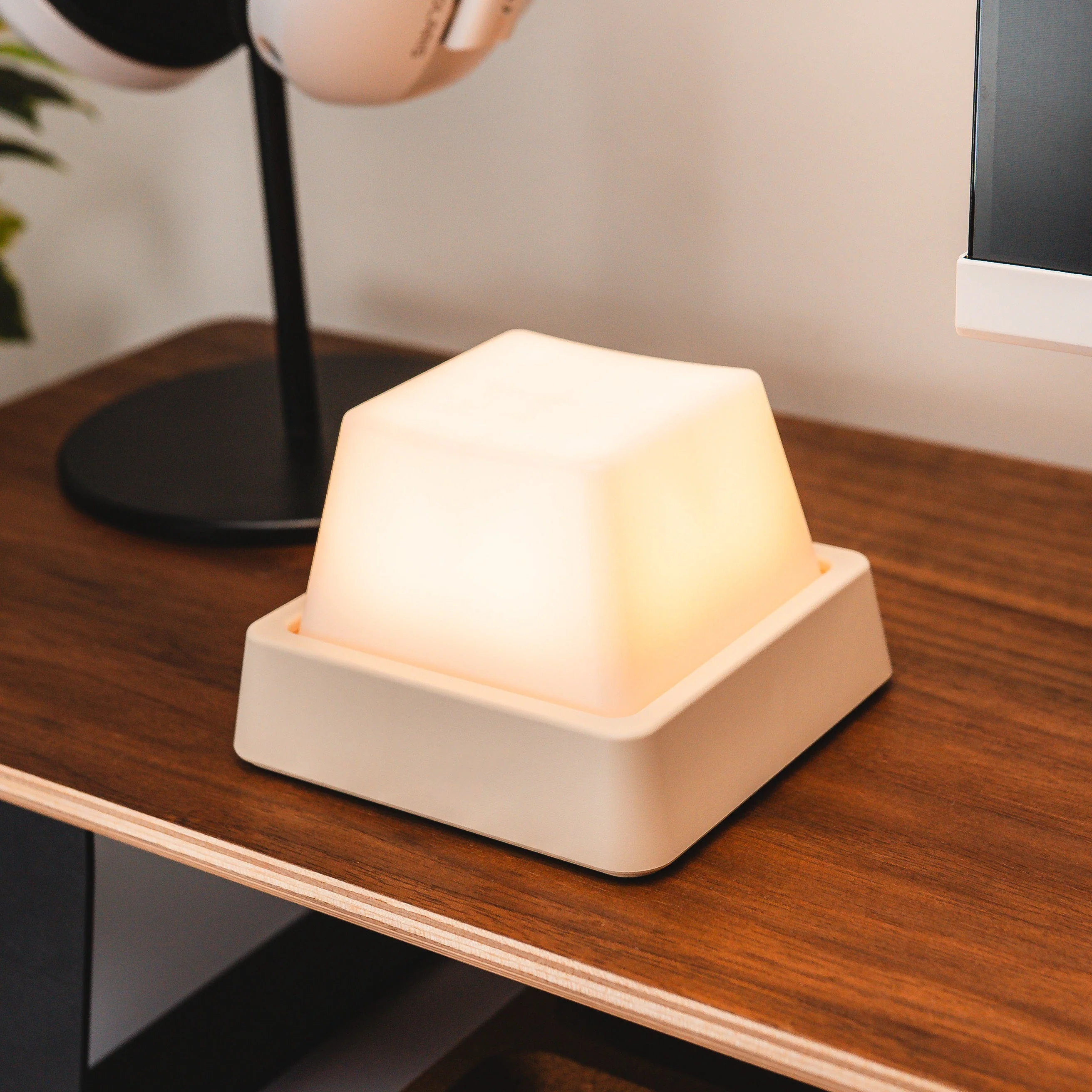 Keycap Night Light Lampu Meja Unik - Image 4