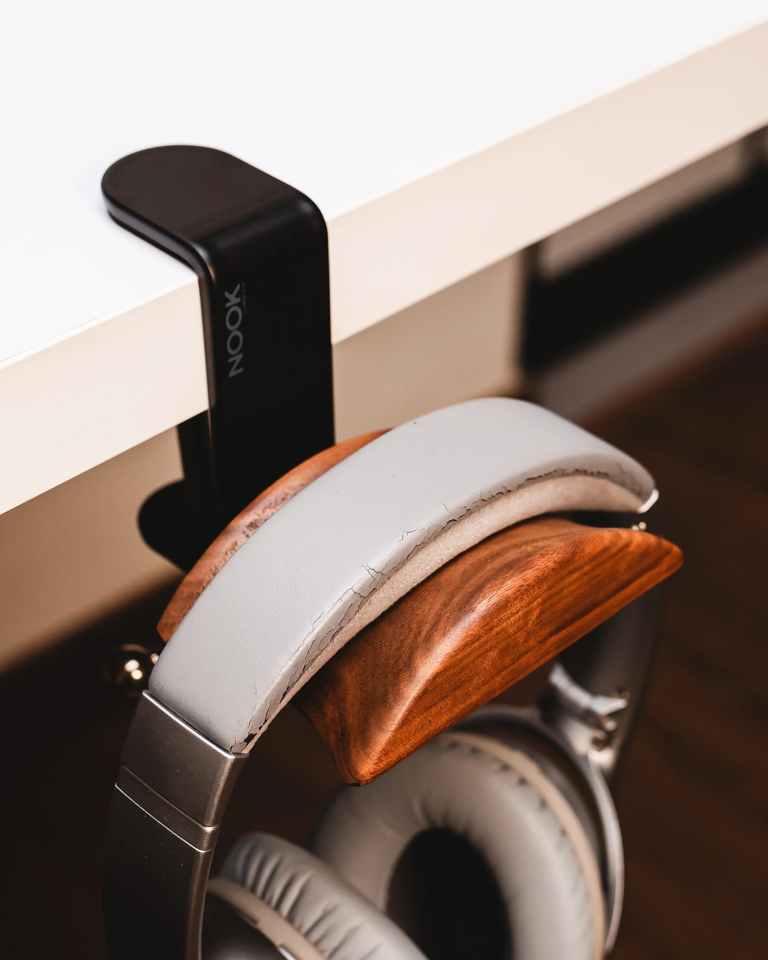 NOOK Hanging Headphone Holder Table Clamp - Image 6