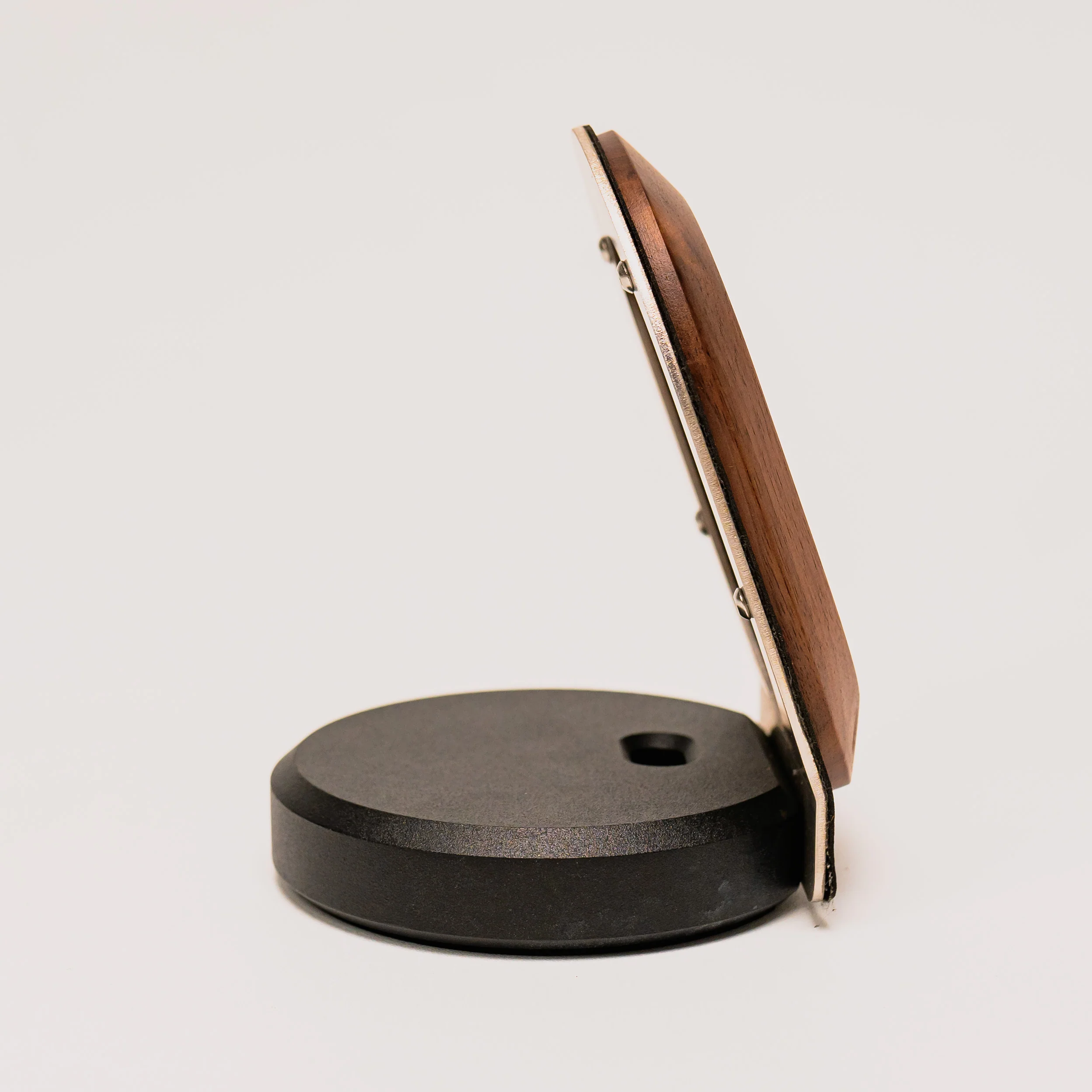 NOOK MAGSAFE STAND Wireless Charging Stand - Image 8