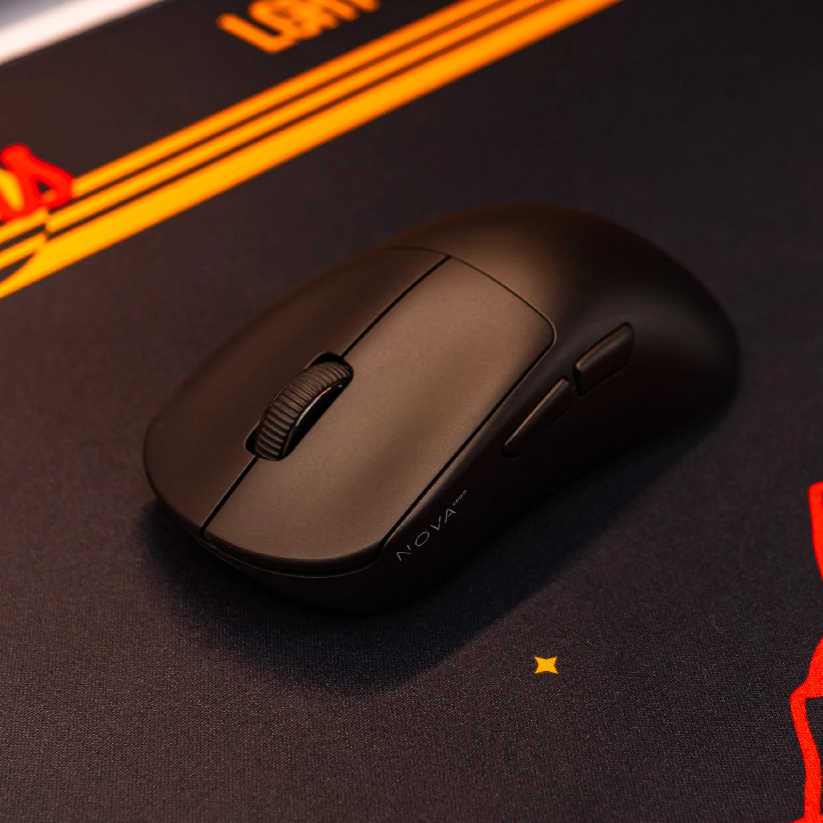 NOVA Ergo Ergonomic Wireless Gaming Mouse - Image 14