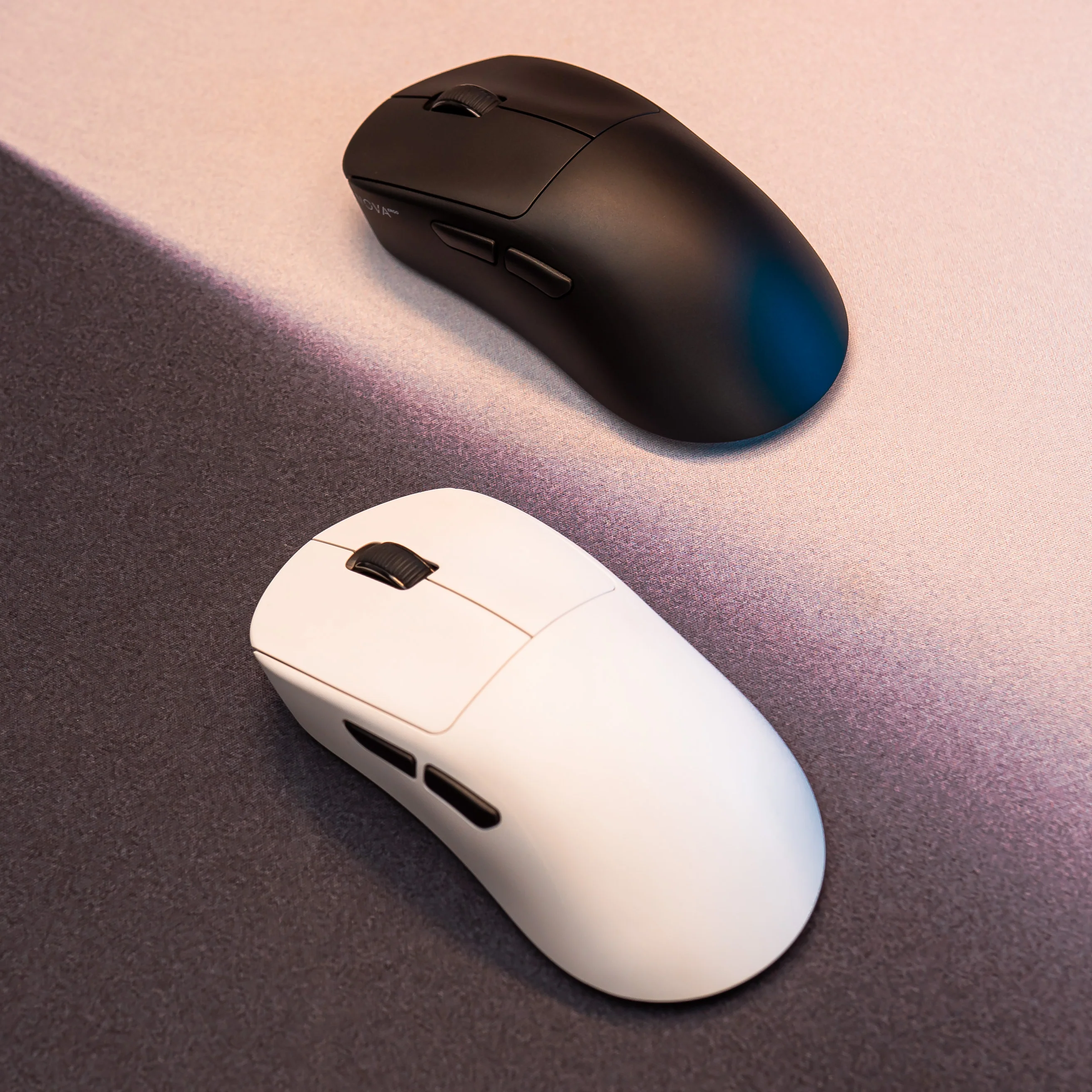 NOVA Ergo Ergonomic Wireless Gaming Mouse - Image 18