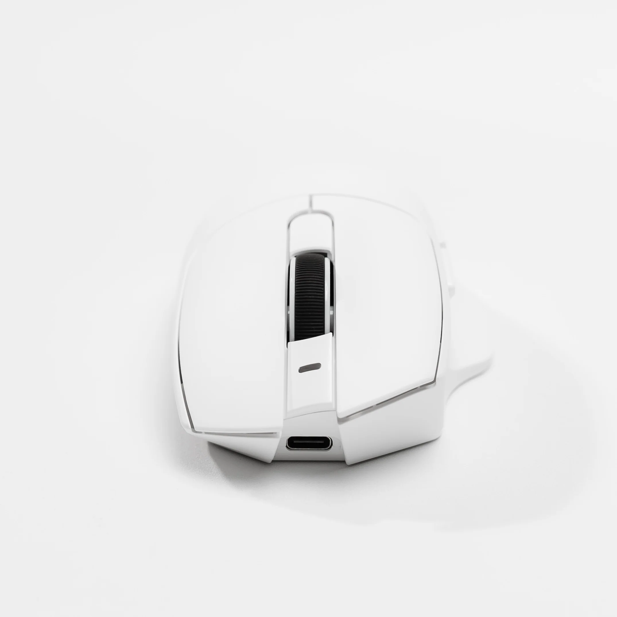 NOVA Ergo V2 3311 Ergonomic Wireless Gaming Mouse - Image 17