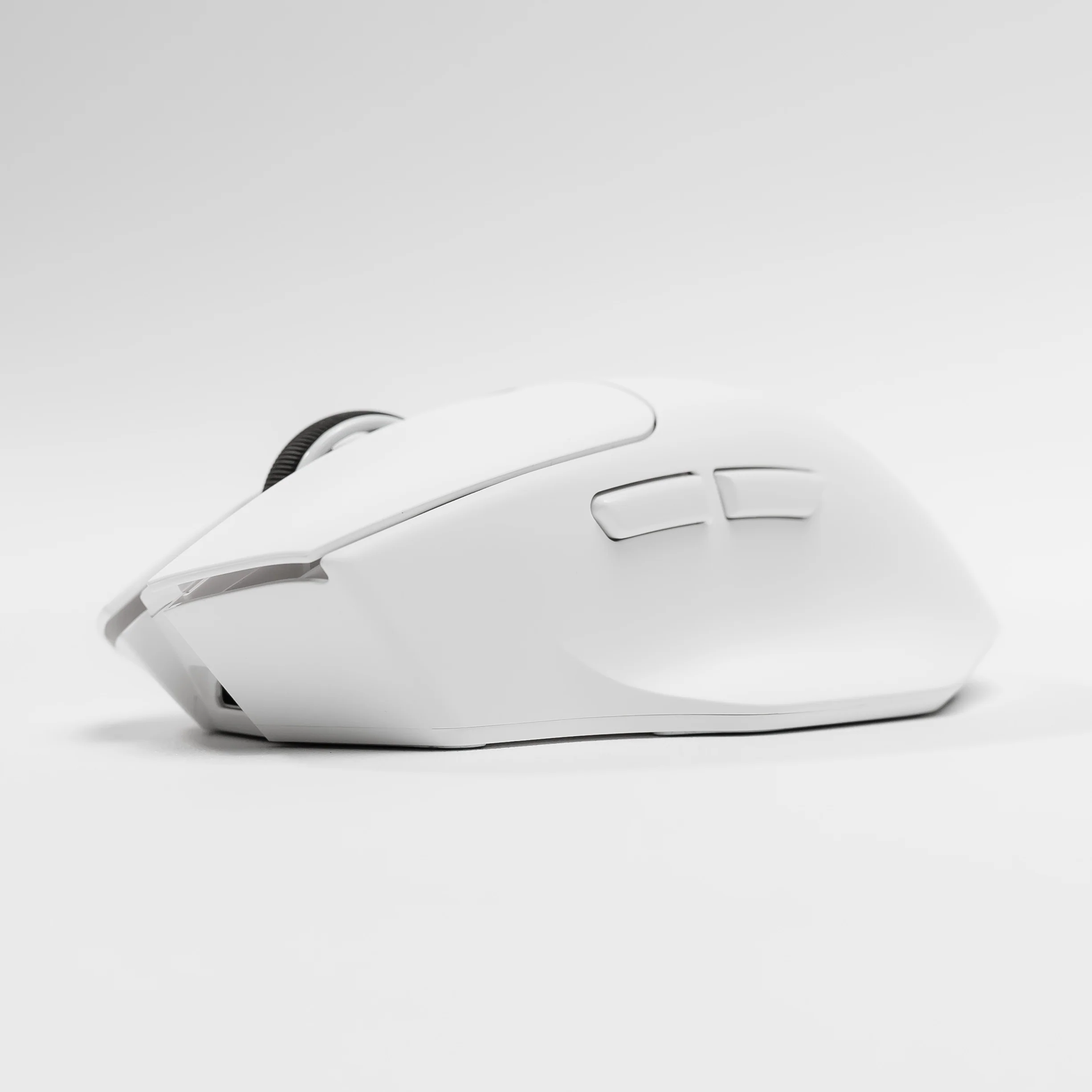 NOVA Ergo V2 3311 Ergonomic Wireless Gaming Mouse - Image 18