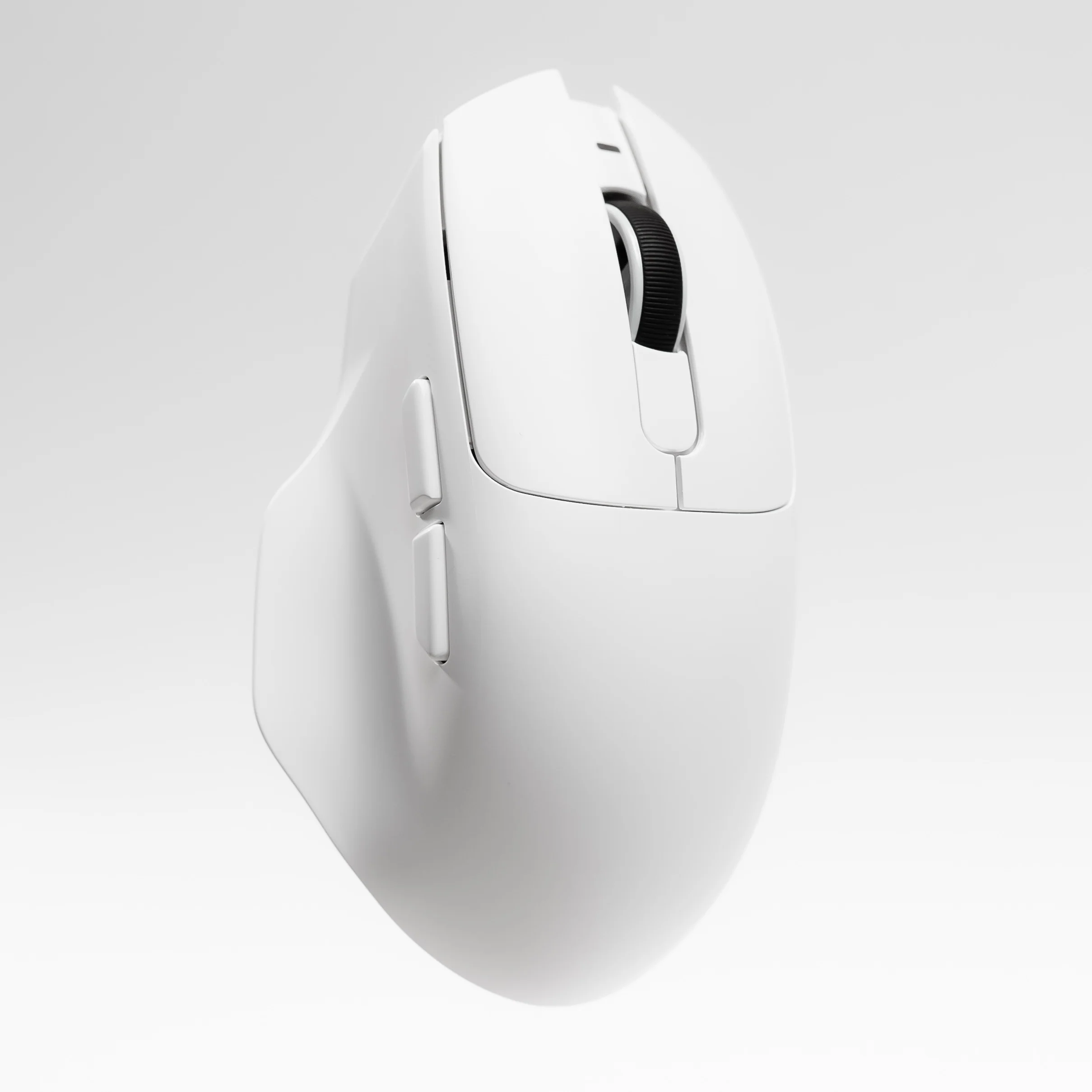 NOVA Ergo V2 3311 Ergonomic Wireless Gaming Mouse - Image 6