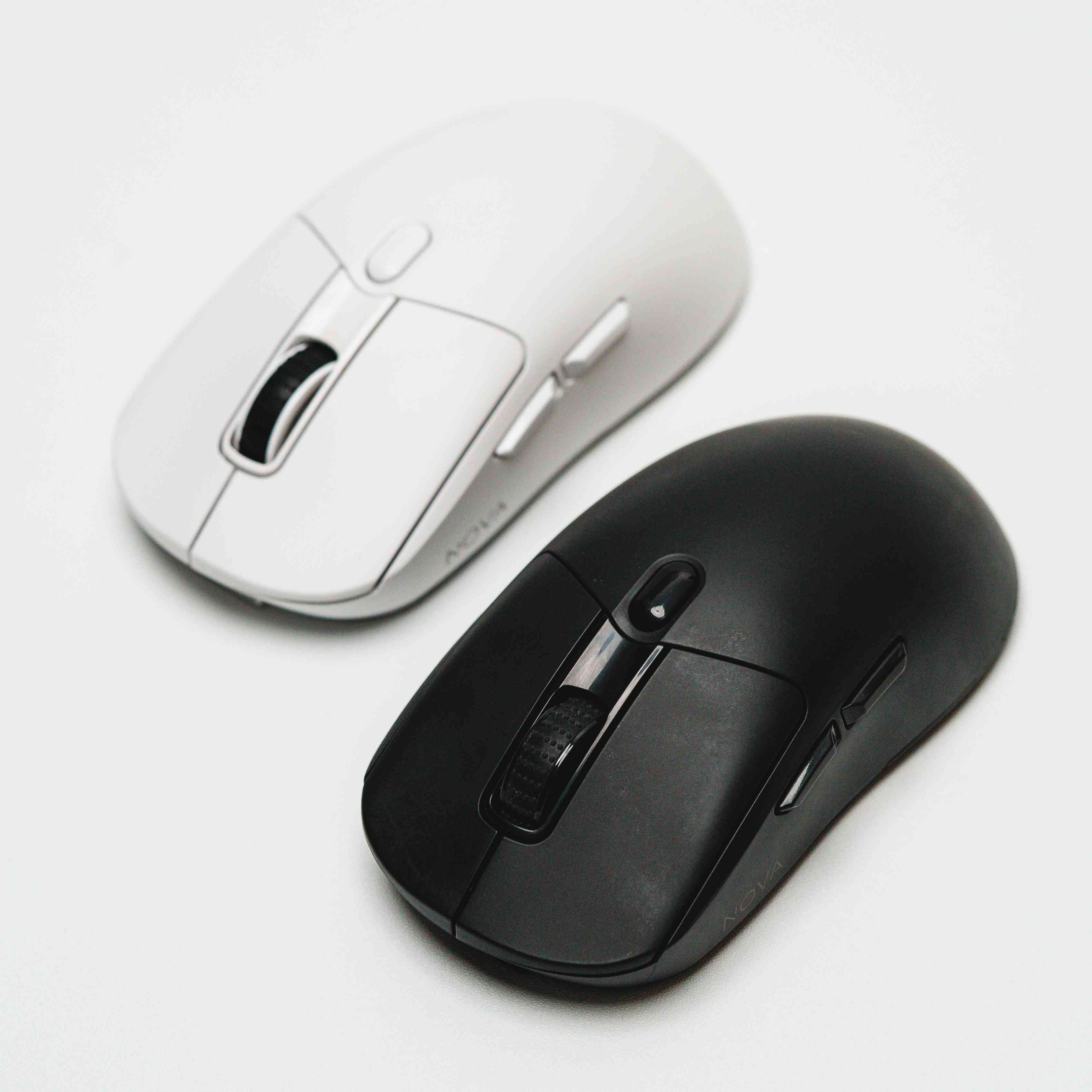 NOVA V4 Lightweight Wireless Gaming Mouse - Image 8