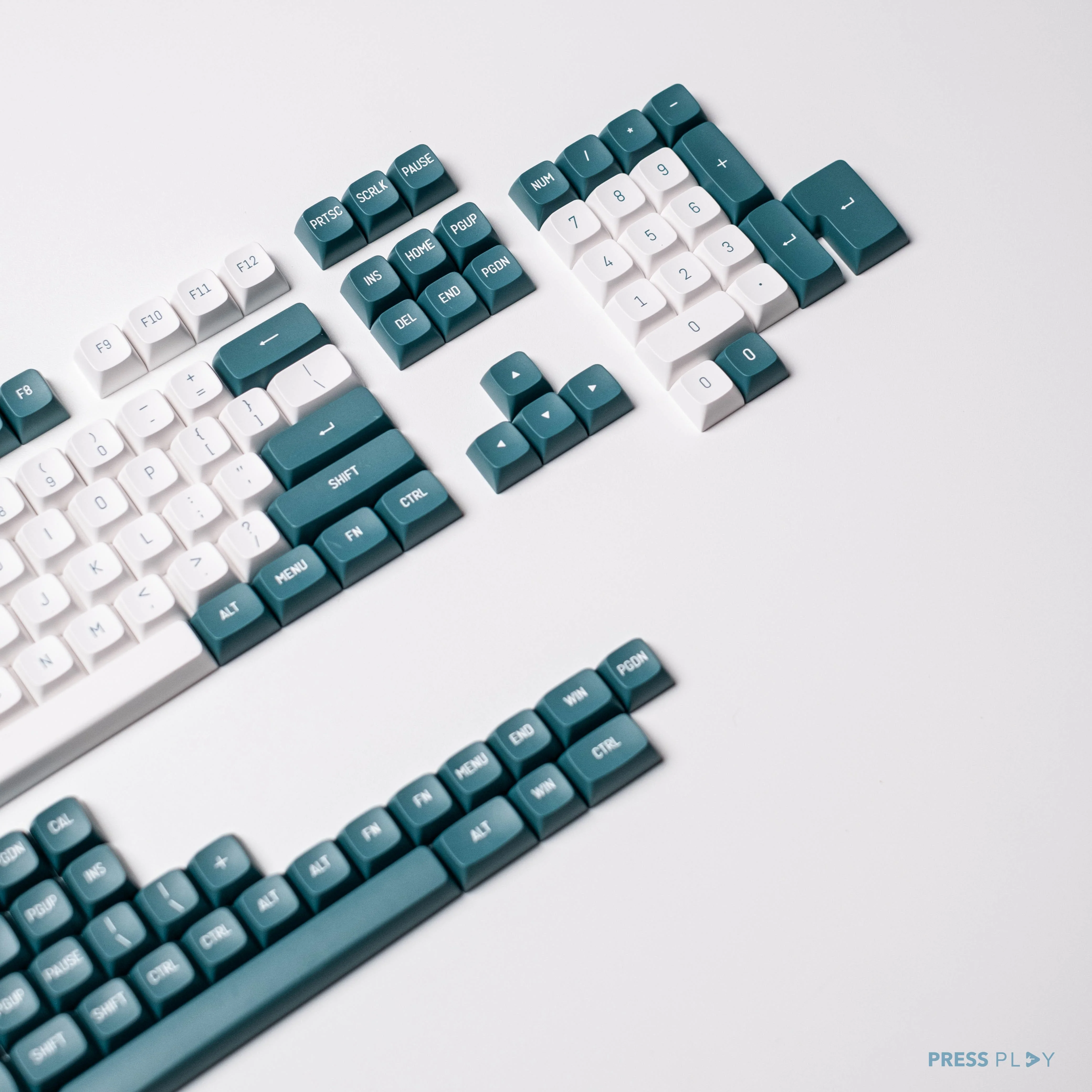 OASIS Green - White CSA Profile Doubleshot PBT Keycaps - Image 2