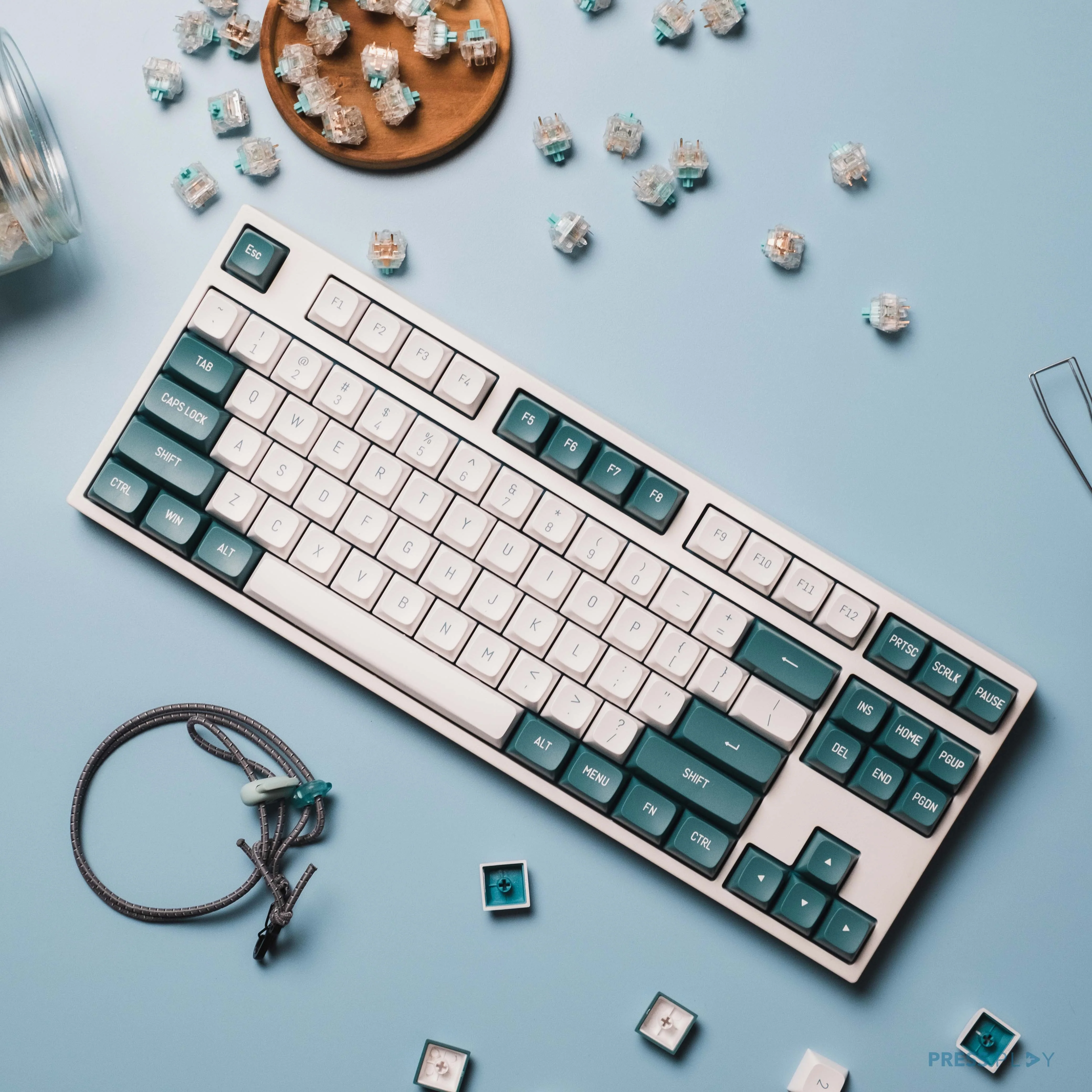 OASIS Green - White CSA Profile Doubleshot PBT Keycaps - Image 5
