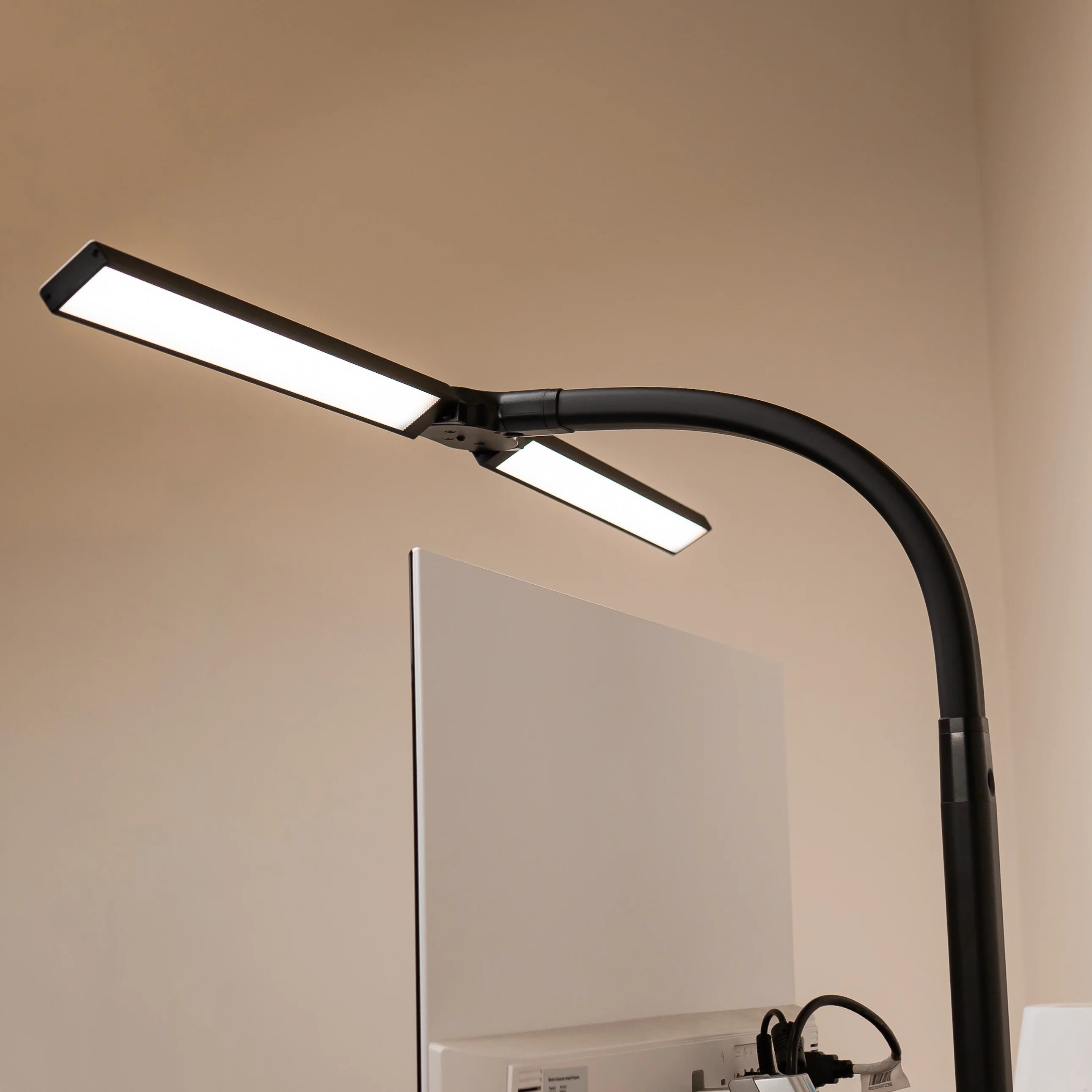 Workshop Desk Lamp Lampu Meja Clamp - Image 7